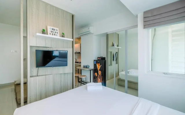 Fully Furnished With Comfy Design Studio Grand Kamala Lagoon Apartment