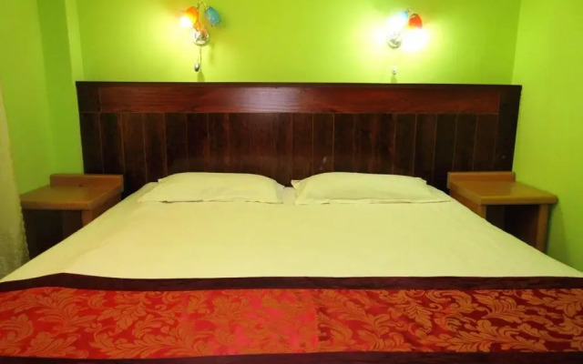 25 Four Seasons Youth Hostel