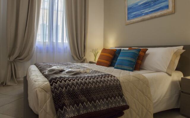The Golden House Florence Suite