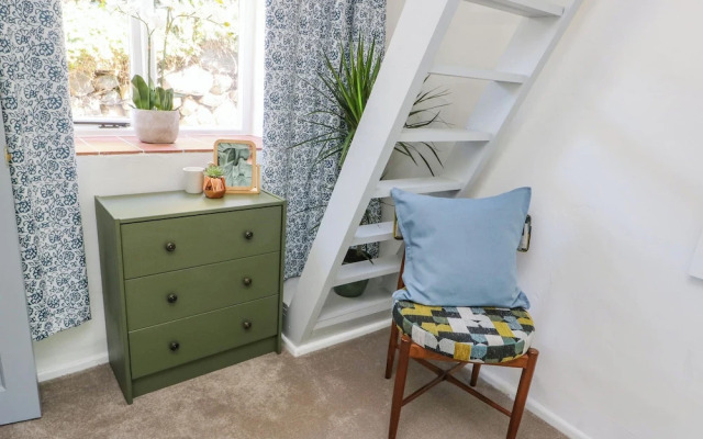Crabapple Cottage