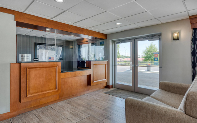 SureStay Hotel by Best Western Bowling Green North