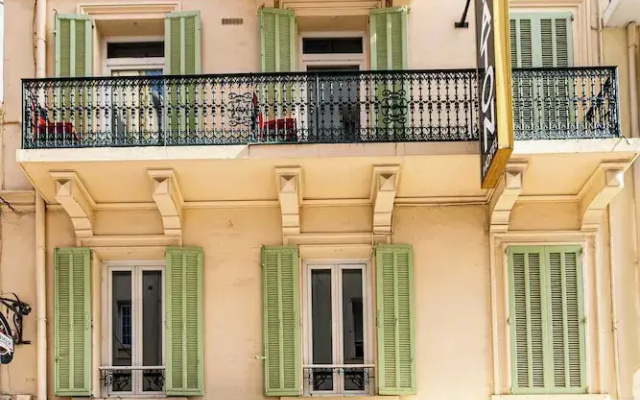 Hotel Avaton - Single Bedroom - Cannes Palais