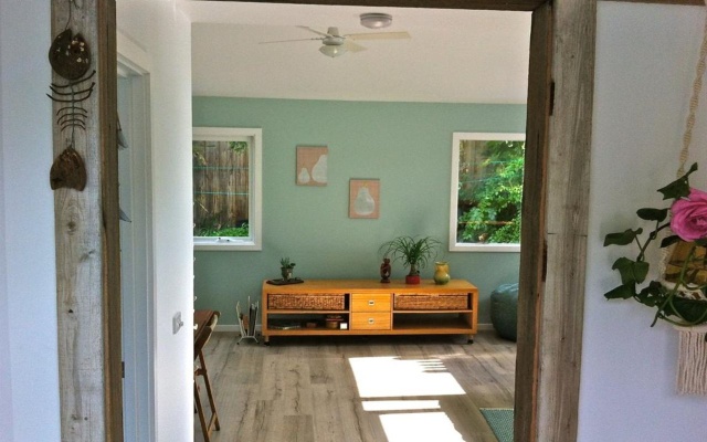 Sea Salt Bnb – Guest Rooms – Melbourne