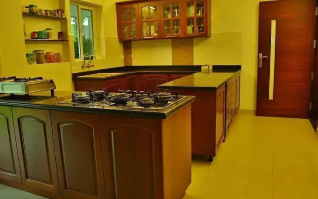 BLUSALZ MANOR Waters Edge Kochi