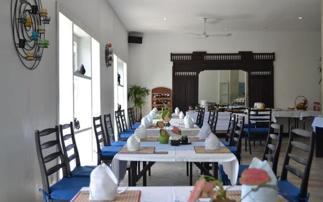 Frangipani Villa Hotel II