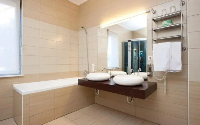 Living In Aparthotel