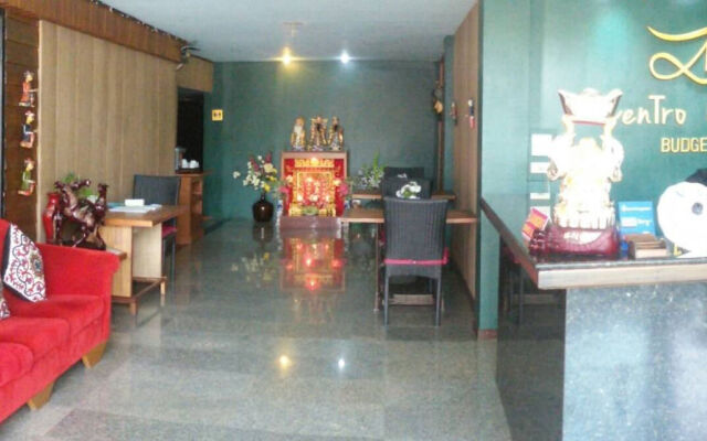 Centro CNX Hotel