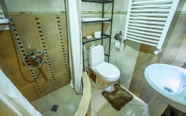 Botanical Garden Apartments