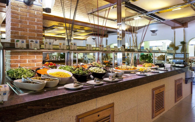 Invisa Hotel Club Cala Blanca