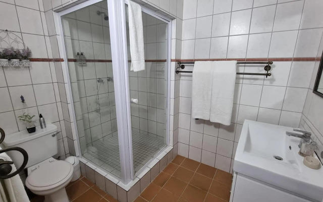 Ndiza Lodge & Cabanas