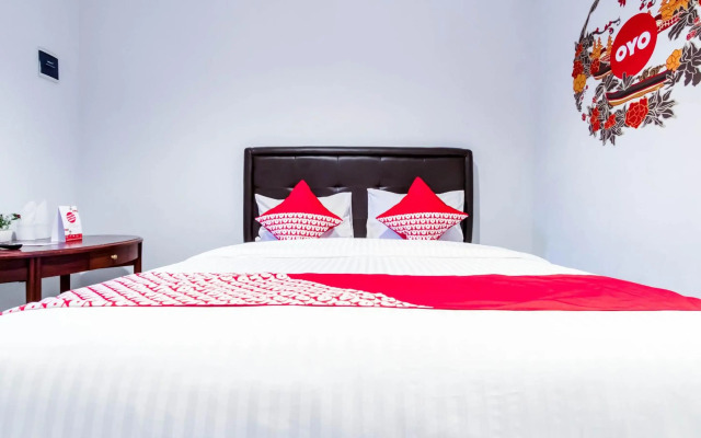 Super OYO 283 Helvetia Residence