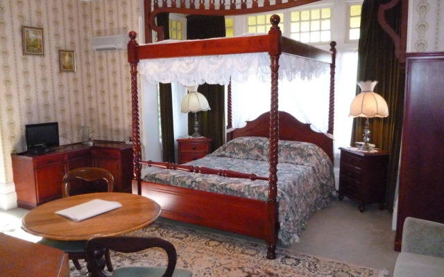 Windmill Hill Lodge