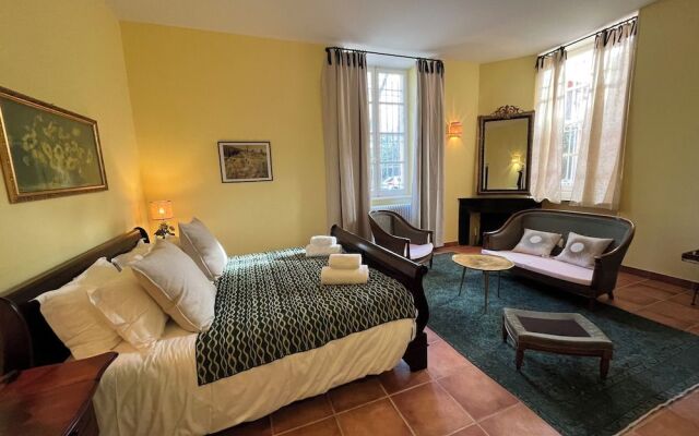 Chateau de Roquelune