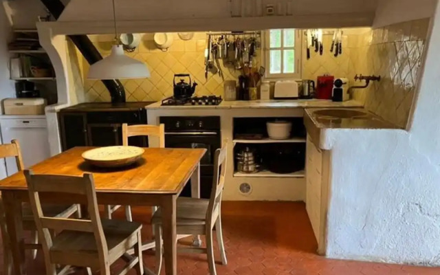Farmhouse in Draguignan With Terrace