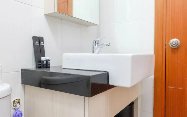 Good Location with Simply Furnished 1BR Apartment Woodland Park