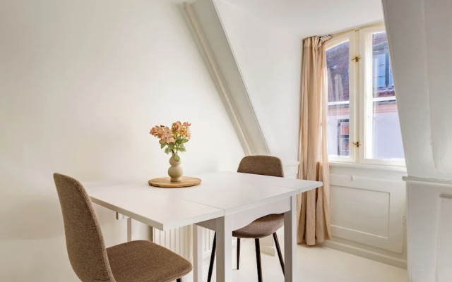 Sanders Admiral - Cosy 1-bdr Apt