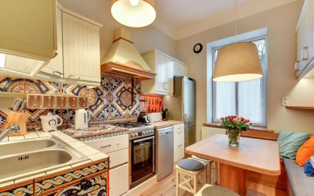 Monte Cassino Blanco by Grand Apartments