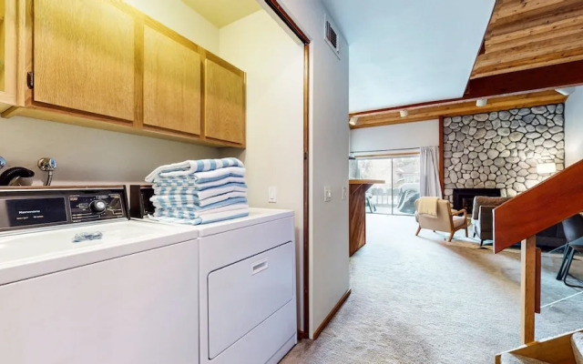 Snowcreek Iv #594 3 Bedroom Condo