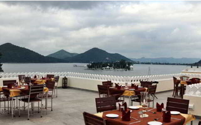 Inder Prakash Hotel