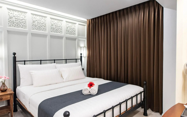 Dang Derm in The Park