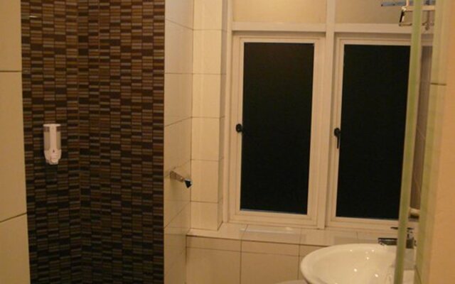 101 Lake View Hotel Puchong
