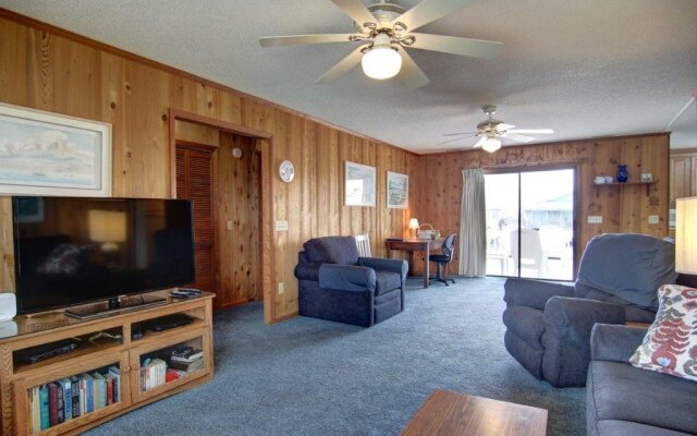 Do-little Dock 3 Bedroom Home by RedAwning