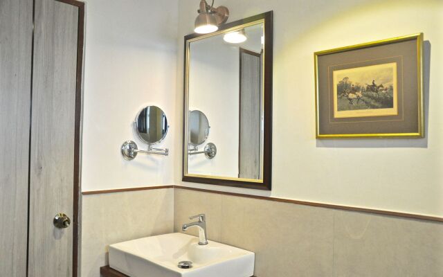 Issara Boutique Winery Hotel