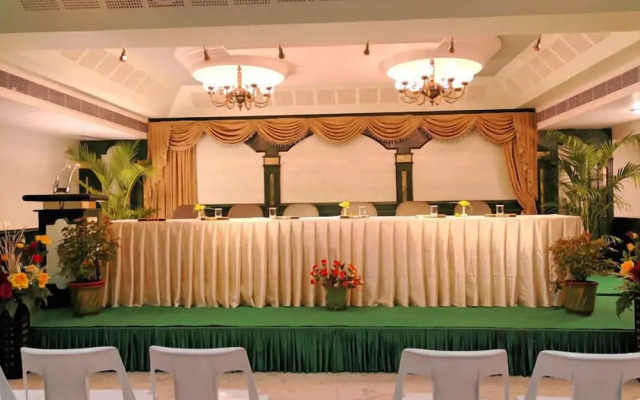 Hotel Gnanam