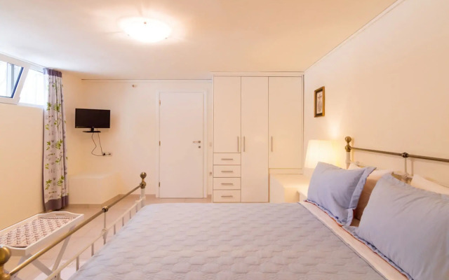 Athena Villas Olive Grove & Estate