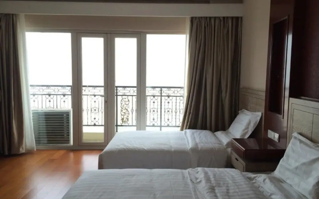 Saina Chateau