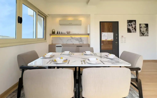 Posh & Panoramic 2bdr Rooftop 5 Min To Airport