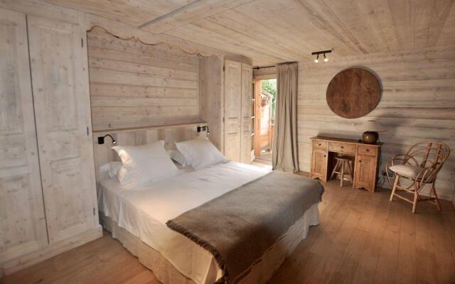 Le Cerf Amoureux Hotel