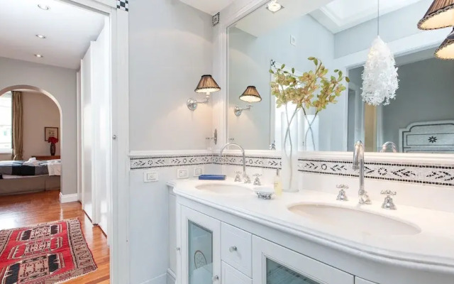 Lepanto Deluxe Penthouse