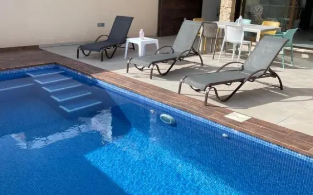 Villa de 2022 moderna y con piscina privada