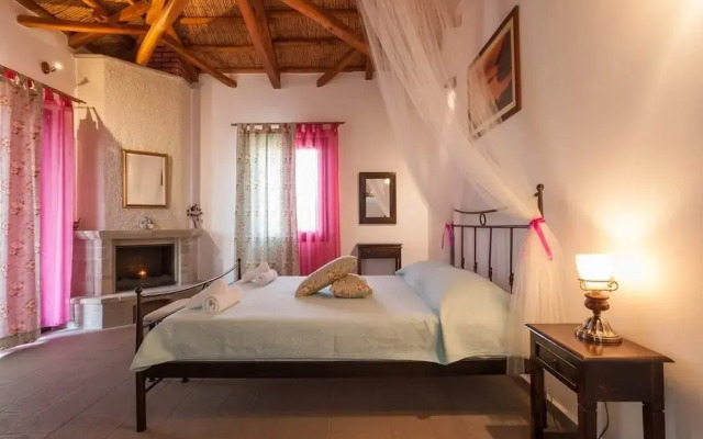 Lithoessa Traditional Rooms