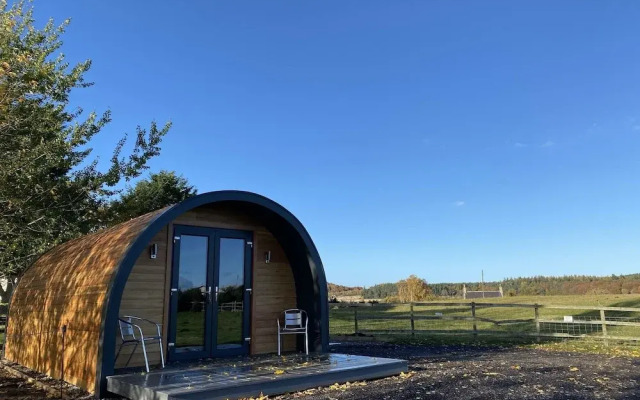 Glampods - 5 Berth Glamping Pod Elgin