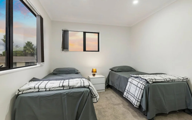 302 Te Irirangi Drive