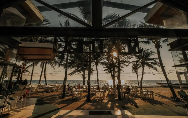 Chaolao Tosang Beach Hotel
