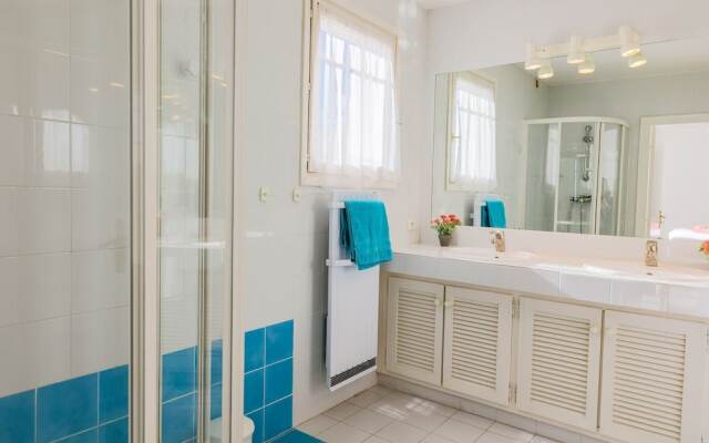 Villa Pibonson VI4194 by Riviera Holiday