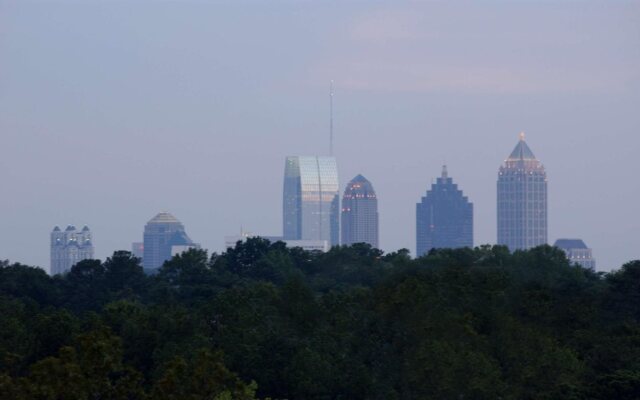 Hilton Garden Inn Atlanta Airport/Millenium Center