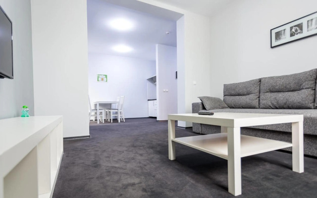 Rakhiv Hotel & Apartments