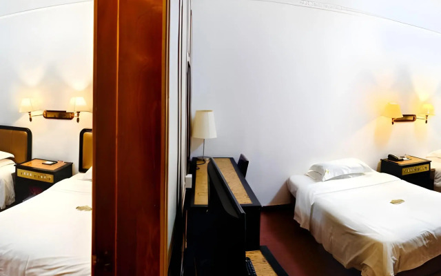 Aiqun Hotel Guangzhou - Free shuttle between hotel and Exhibition Center during Canton Fair