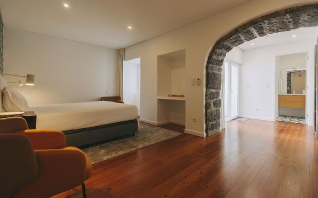 Azores Inn - Family Suites Hostel