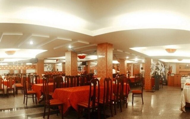 Phuong Dong Hotel