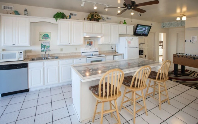 Oceanfront Villa - 12 Br Home