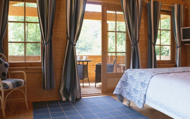 Valley Lodge