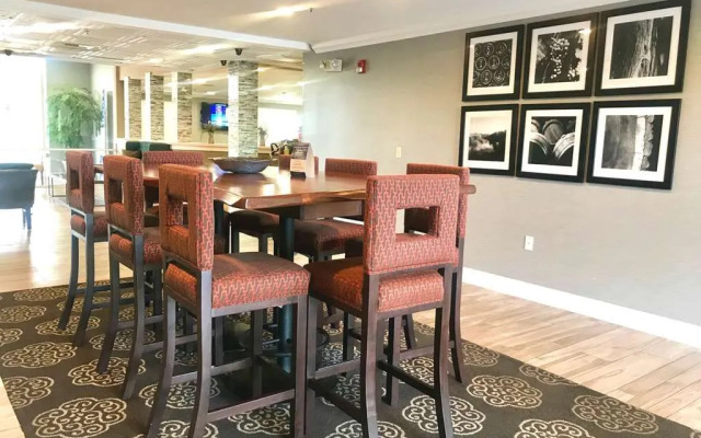 Best Western Plus Vineyard Inn