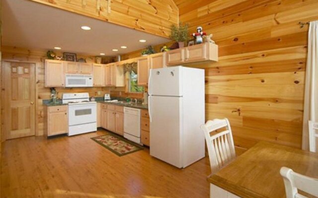 A Slice of Heaven 2 Br cabin by RedAwning