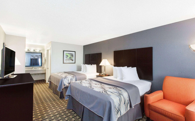 Days Inn by Wyndham Ennis