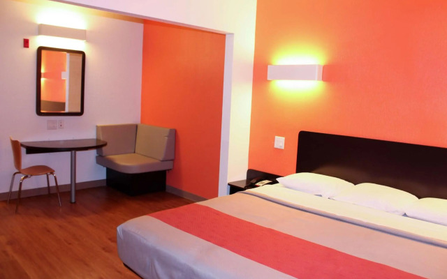 Motel 6 Rosenberg, TX